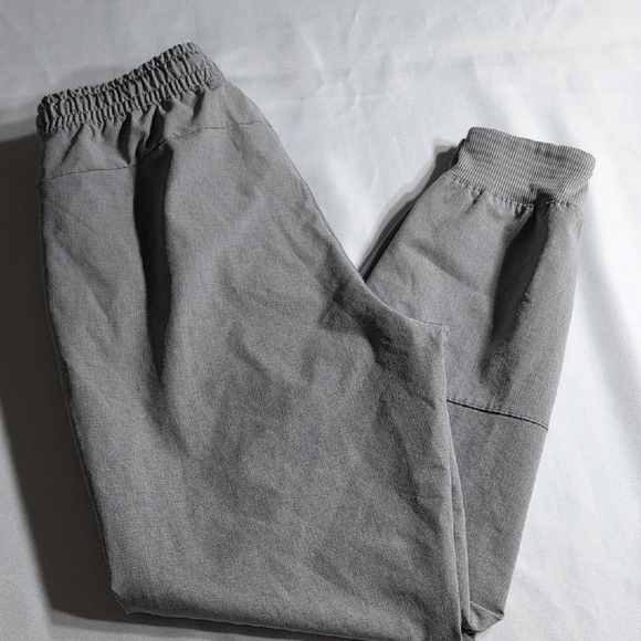 Abercrombie & Fitch Gray Sweatpants with Elastic Waistband - Picture 6 of 11